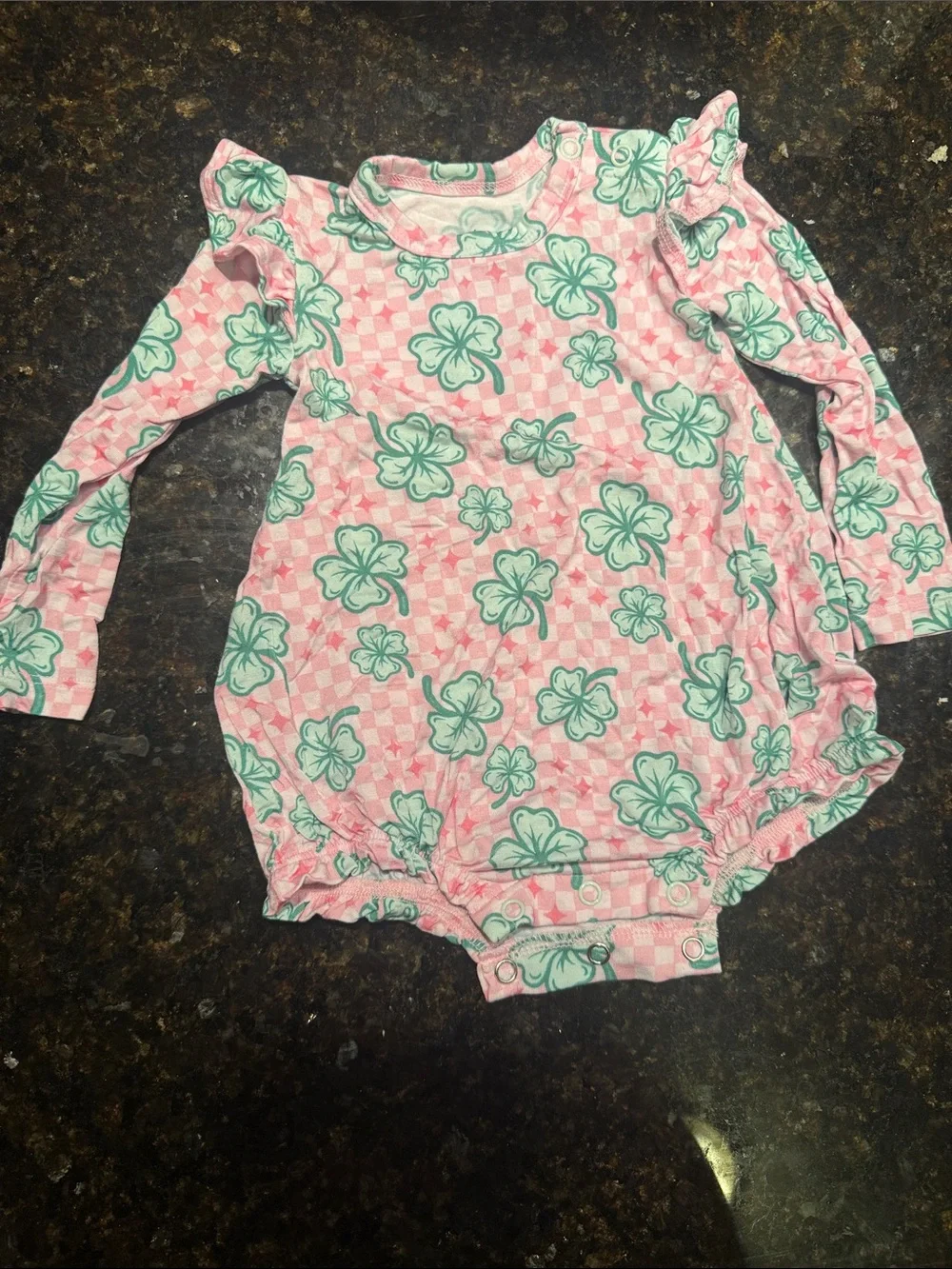 Pink Floral Baby Romper Green Clover Print 0-3 Month NEVER WORN Ruffle Shoulders